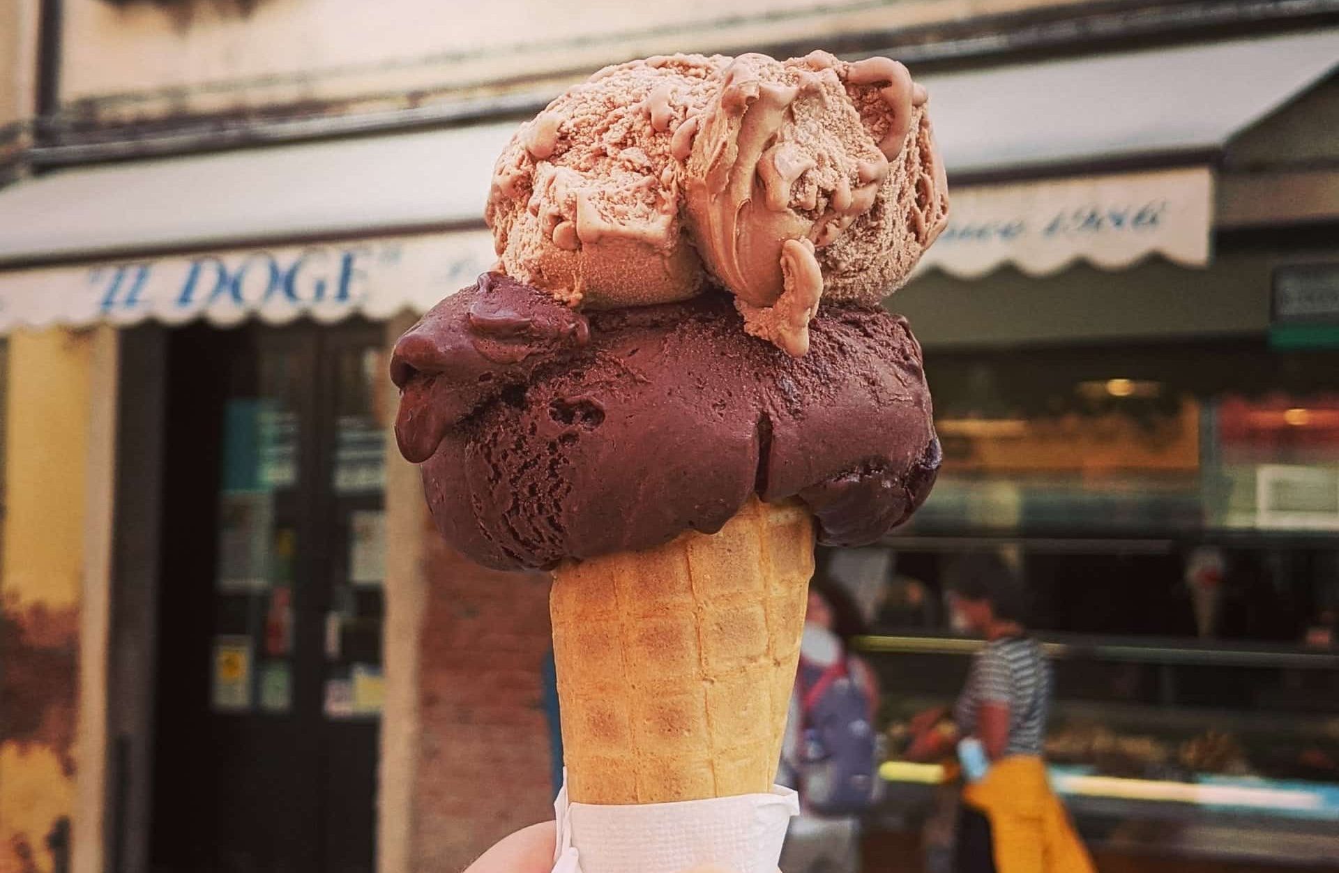 Una heladería en Argentina es la primera del mundo en servir barquillas