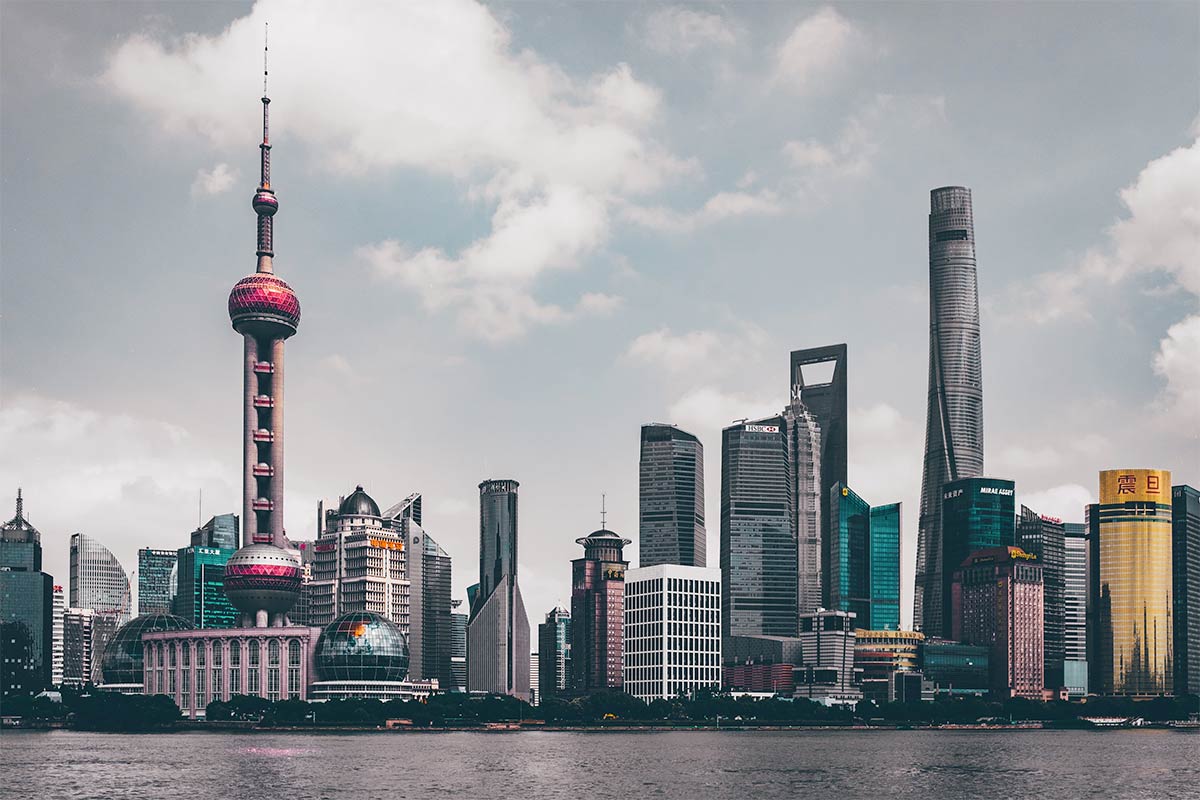 china shanghai edificios skyline via Unsplash