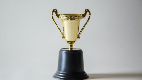 ganador-trofeo-unsplash