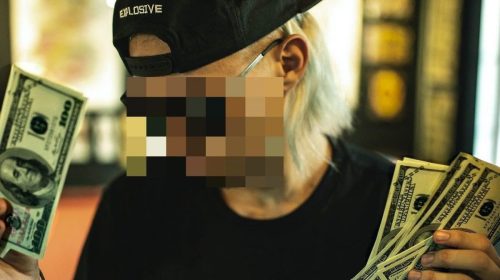 nakamoto-censura-unsplash-min