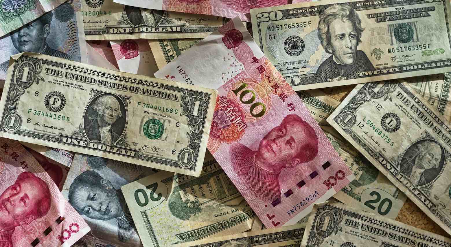 yuan y dólar