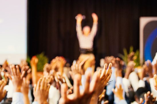 apoyo multitud-unsplash