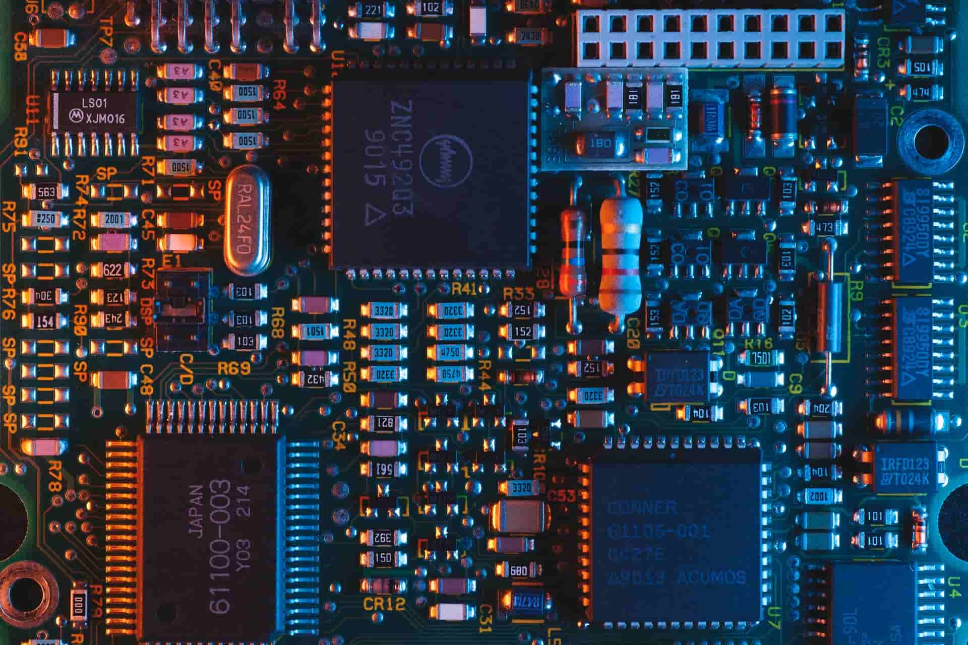 Bitmain componentes chips unsplash