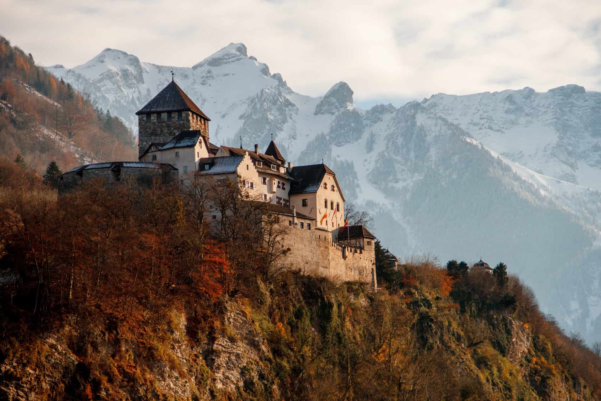 Liechtenstein-castillo-unsplash