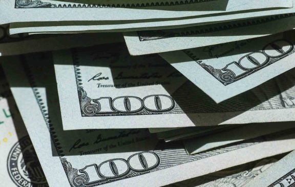 dolares
