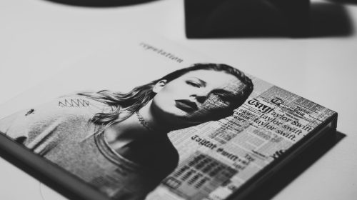 taylor swift unsplash