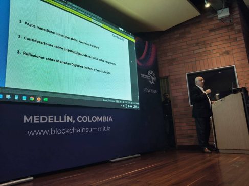Leonardo Villar, gerente general del Banco de la República de Colombia. Imagen de DiarioBitcoin.
